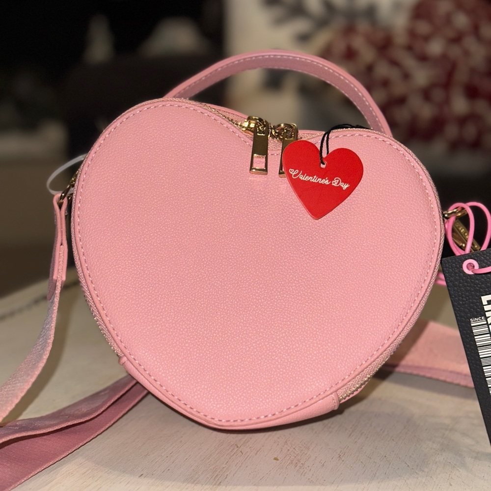 Like Dreams Pink Zipper Heartbreaker Valentines Day Heart Shaped Purse. New - Picture 3 of 7